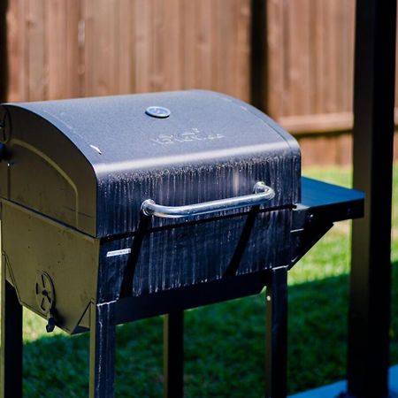 Gameroom, Bbq & Hot-Tub By Lackland & Seaworld Σαν Αντόνιο Εξωτερικό φωτογραφία